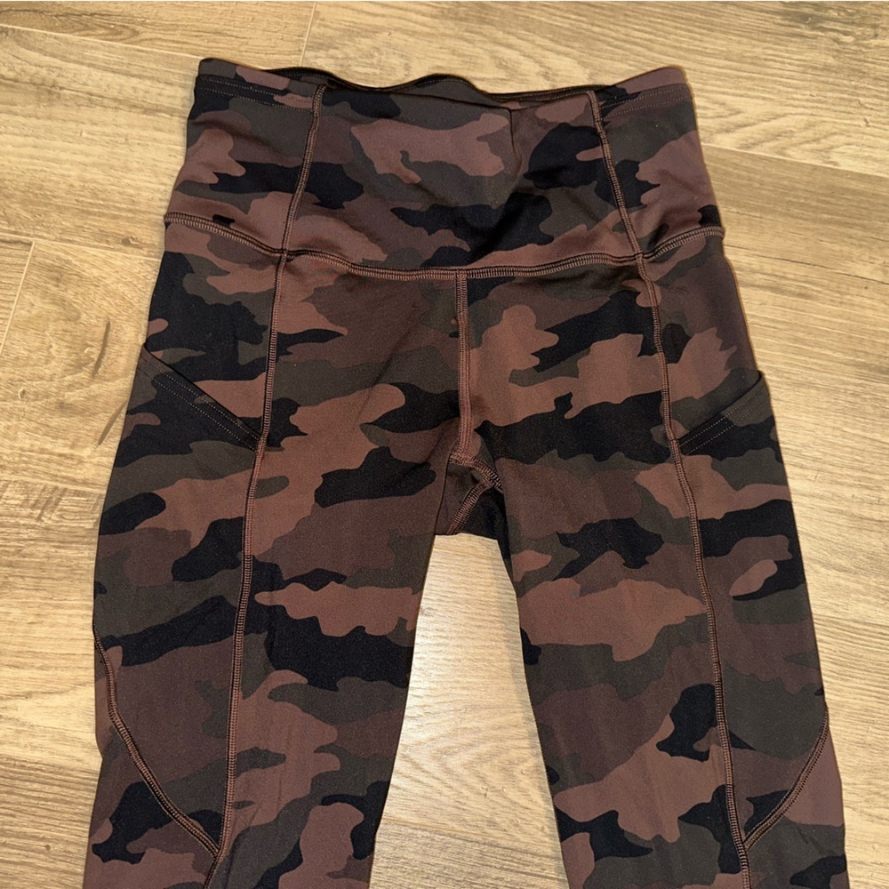 Wunder Train High-Rise Tight with Pockets - Picture 10 of 11